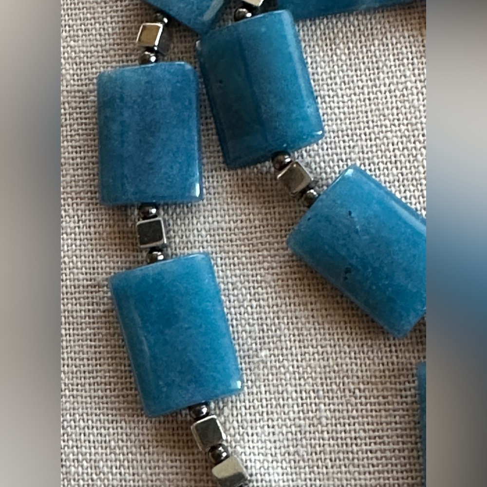 24 inch Angelite and Hematite gemstone bead necklace NWOT - Picture 5 of 11